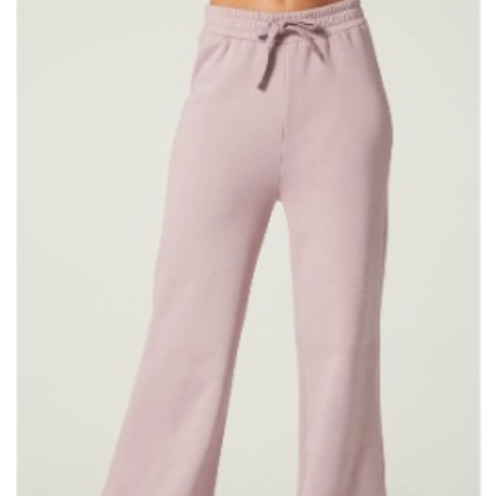 Wear it To Heart Wide leg pant XS | NWT Eldenflower/light pink| Athleisure
